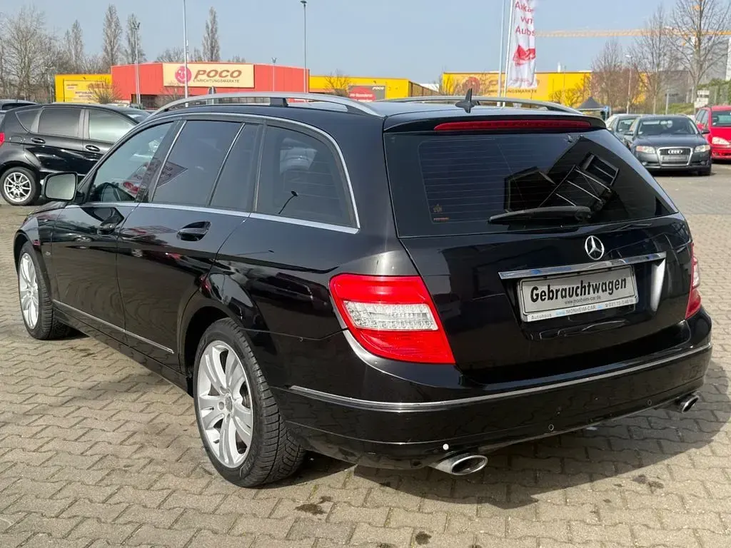 Używany Mercedes C320 224 KM (164 kW) 2011 Czarny Kombi