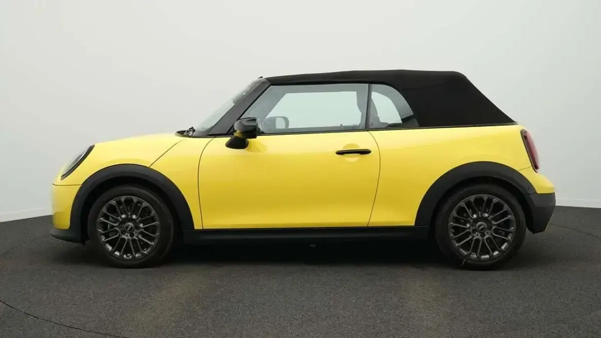 Gebraucht Mini Cooper Cabriolet Classic 163 PS (119 kW) 2025 Gelb Cabrio