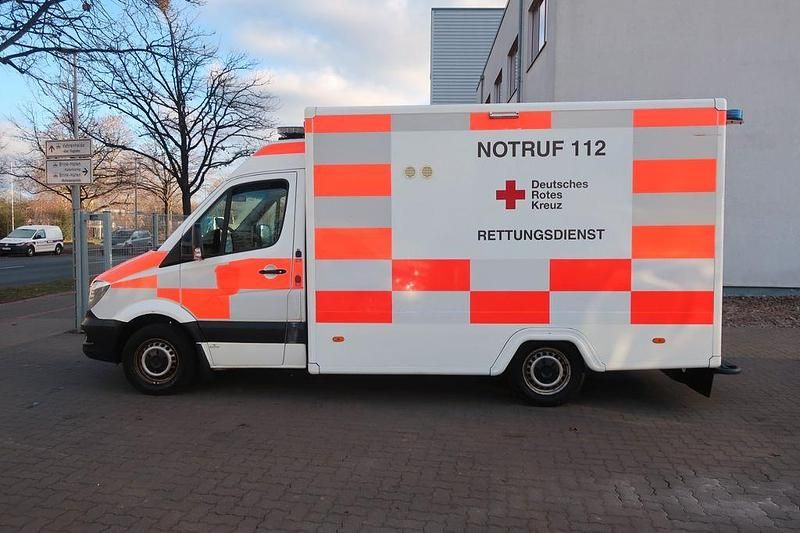 Gebraucht Mercedes 316 163 PS (119 kW) 2017 Weiß Van