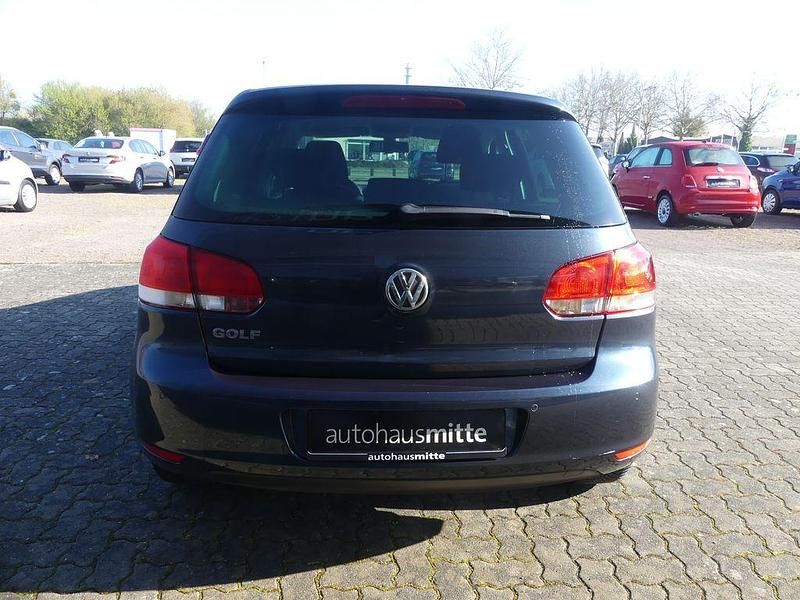 Gebraucht VW Golf VII Match 86 PS (63 kW) 2012 Blau Limousine