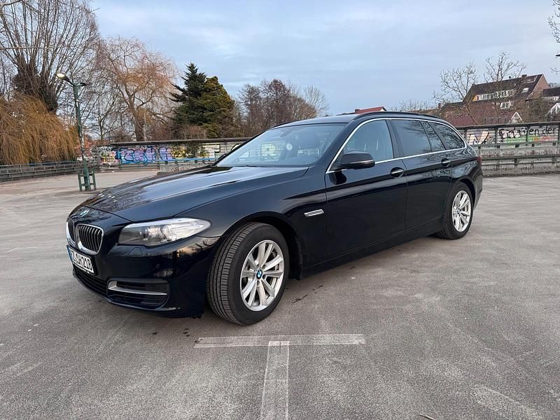 Schwarz Gebraucht 2013 BMW 520 Kombi | 12.200 € (Teuer) - Bild 1/4
