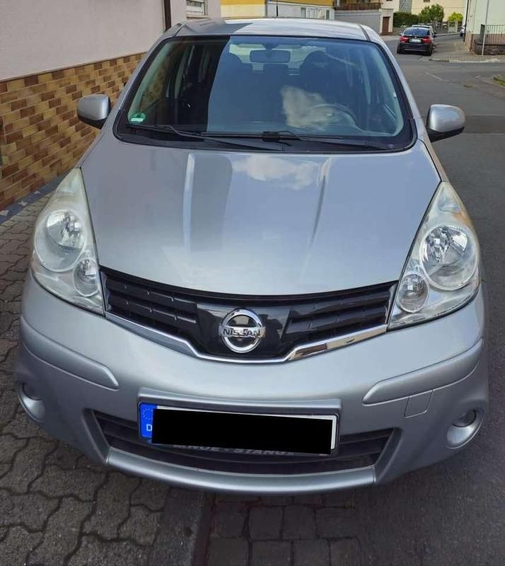 Schwarz Gebraucht 2010 Nissan Note Acenta Van / Kleinbus | 3.499 € (Fairer Preis) - Bild 1/4