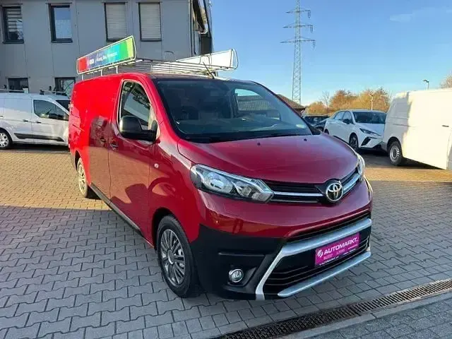 Gebraucht Toyota Proace 184 PS (135 kW) 2020 Rot Van / Kleinbus