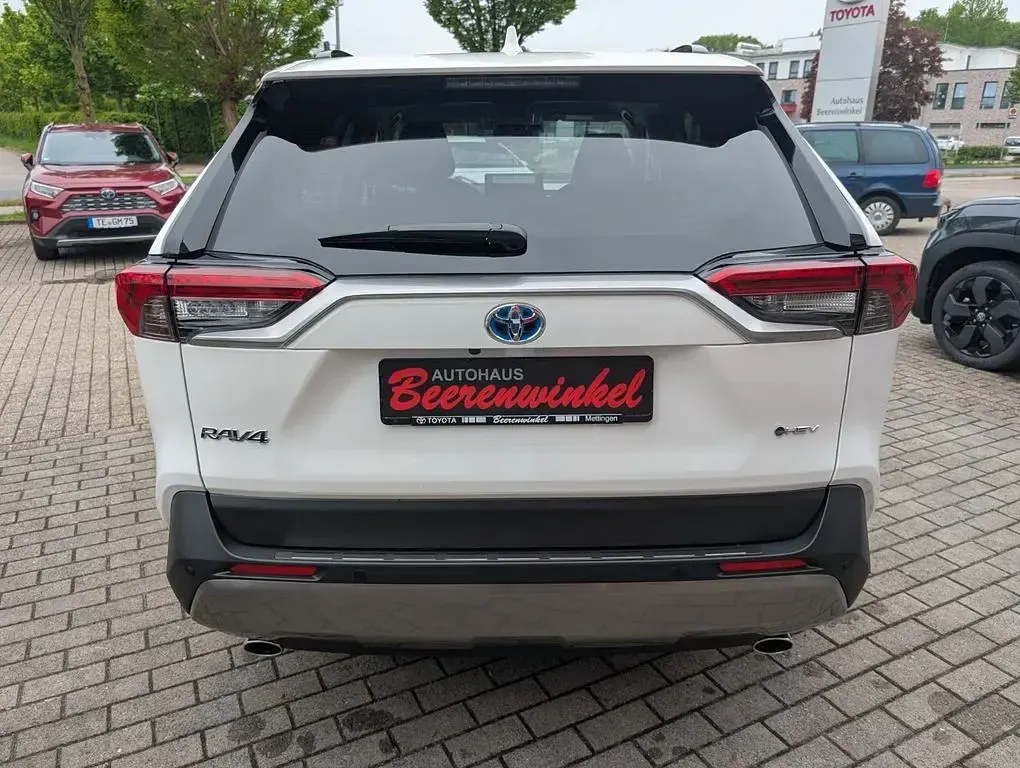 Neu Toyota RAV4 218 PS (160 kW) 2026 Weiß SUV
