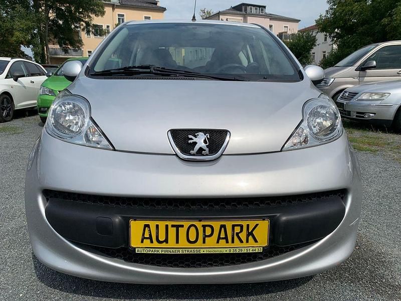 Gebraucht Peugeot 107 Filou 68 PS (50 kW) 2008 Silber Kleinwagen