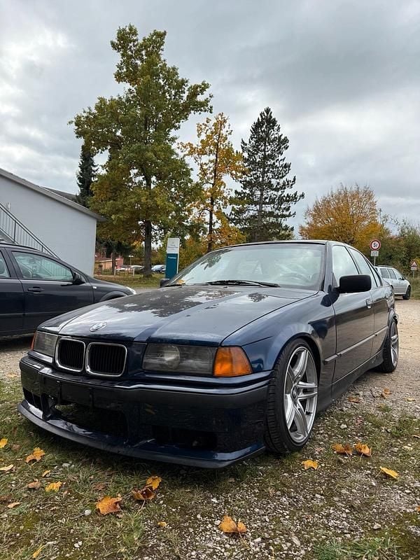 Gebraucht 1992 BMW 316 M Sport Limousine | 8.599 € - Bild 1/2