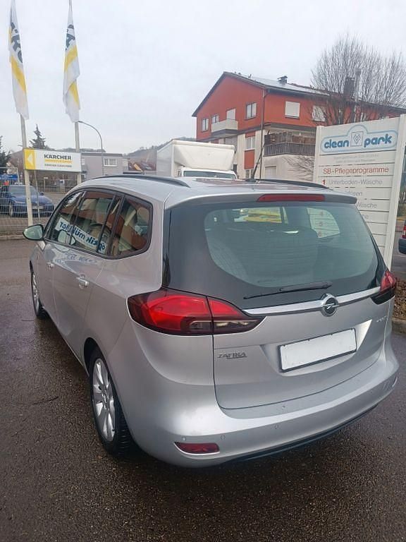 Gebraucht Opel Zafira Tourer Edition 140 PS (102 kW) 2012 Silber Van / Kleinbus