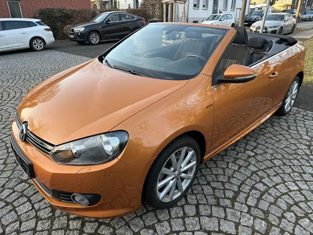 Gebraucht VW Golf Cabriolet LOUNGE 105 PS (77 kW) 2016 Gold Cabrio