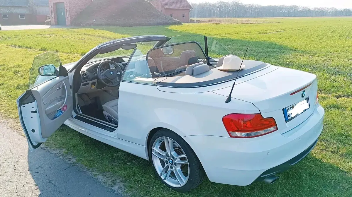 Gebraucht BMW 118 Cabriolet M Sport 143 PS (105 kW) 2012 Weiß Cabrio