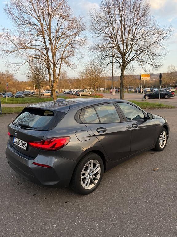 Gebraucht BMW 116 Advantage 116 PS (85 kW) 2021 Grau Kleinwagen