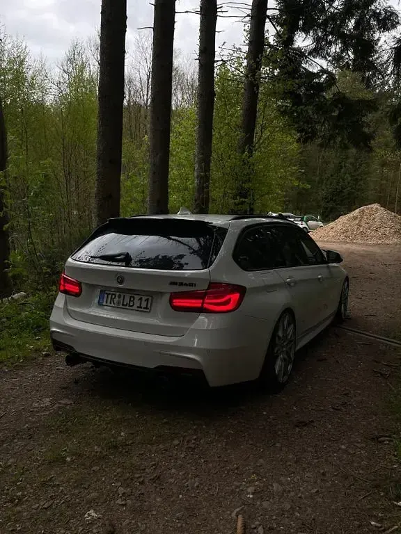 Gebraucht BMW 340 Performance 326 PS (239 kW) 2017 Weiß Kombi