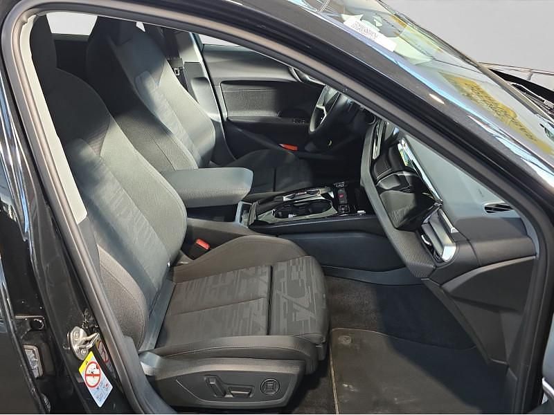 Gebraucht Audi A5 Sport 204 PS (150 kW) 2025 Schwarz Kombi