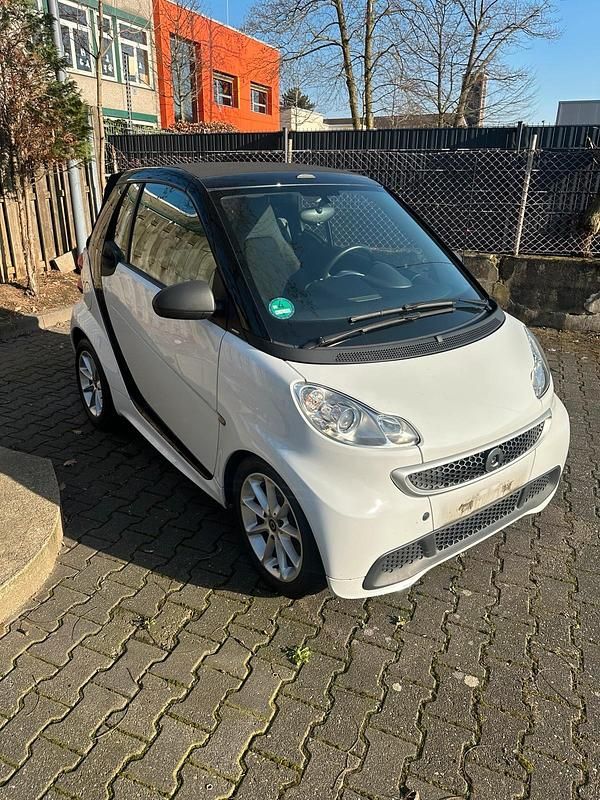 Gebraucht Smart ForTwo Cabrio 71 PS (52 kW) 2013 Weiß Cabrio