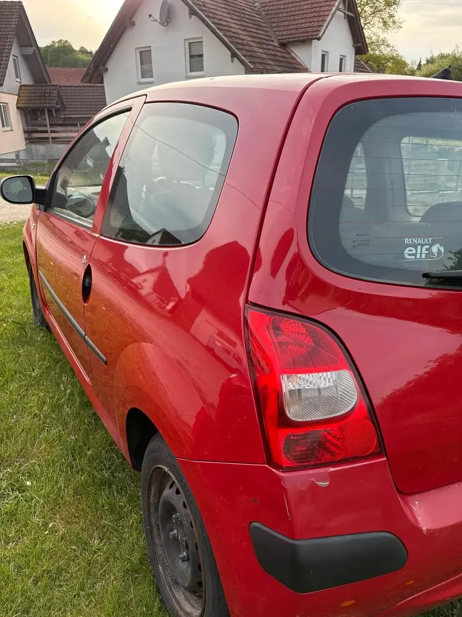 Gebraucht Renault Twingo 59 PS (43 kW) 2010 Rot Kleinwagen