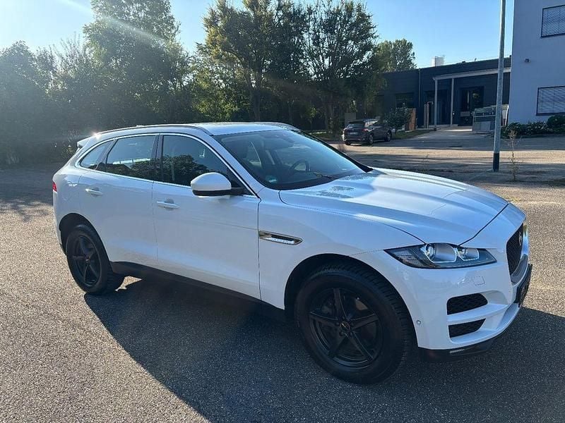 Weiß Gebraucht 2017 Jaguar F-Pace Prestige SUV | 17.500 € (Guter Preis) - Bild 1/4