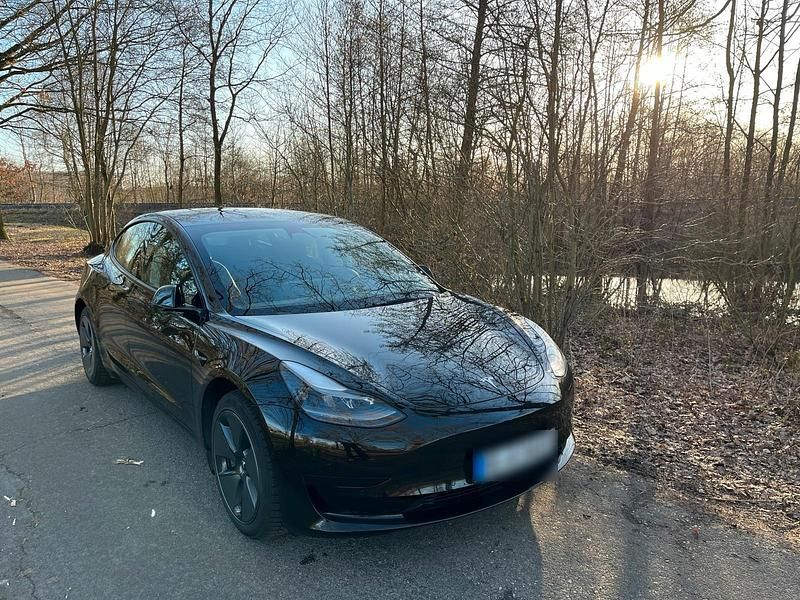 Gebraucht Tesla Model 3 Standard Range 264 kW (360 PS) 2022 Schwarz Limousine