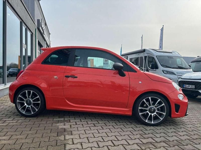 Usado Abarth 595 165 HP (121 kW) 2023 Laranja Citadino