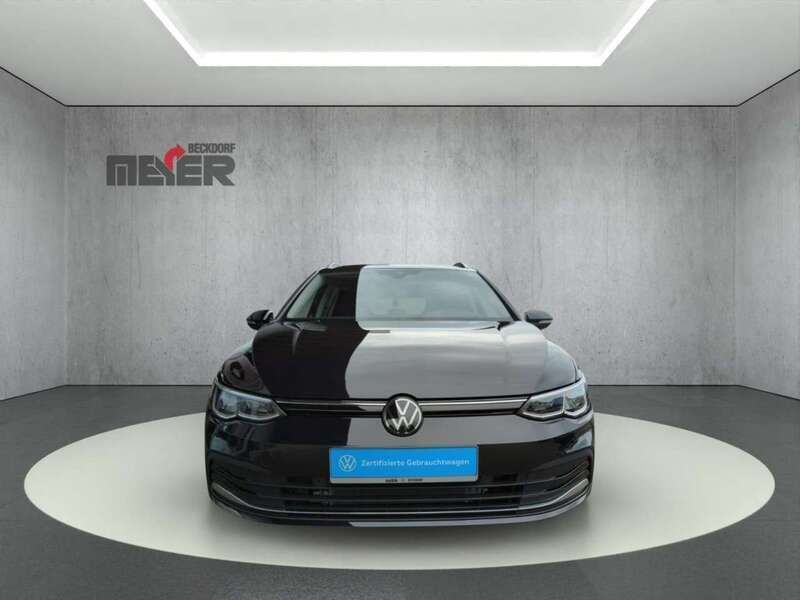 Gebraucht VW Golf VIII Move 110 PS (80 kW) 2023 Deep black perleffekt Kombi