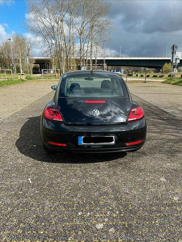 Gebraucht VW Beetle 105 PS (77 kW) 2016 Schwarz Kleinwagen