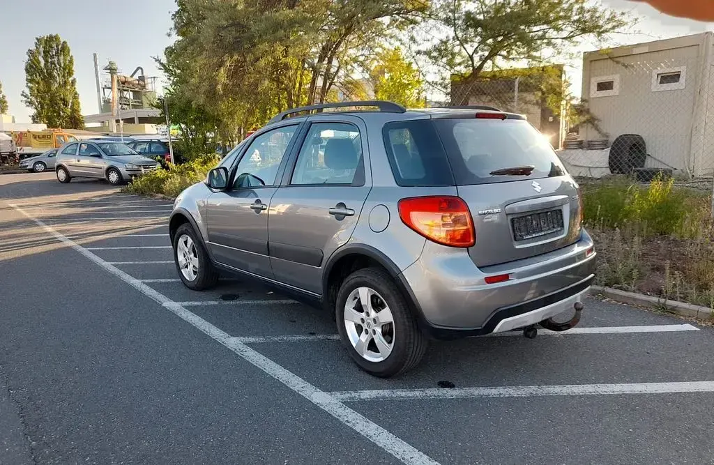 Gebraucht Suzuki SX4 Comfort 120 PS (88 kW) 2012 Grau SUV