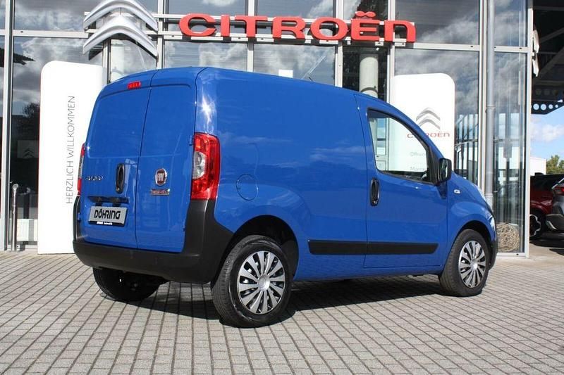 Gebraucht Fiat Fiorino 80 PS (58 kW) 2021 Colore esterno blau Van / Kleinbus