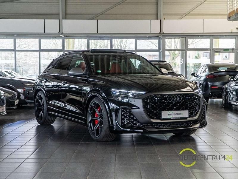 Neu Audi RS Q8 Performance 640 PS (470 kW) 2025 Schwarz SUV