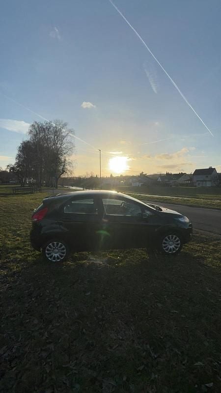 Gebraucht Ford Fiesta Trend 82 PS (60 kW) 2011 Schwarz Kleinwagen