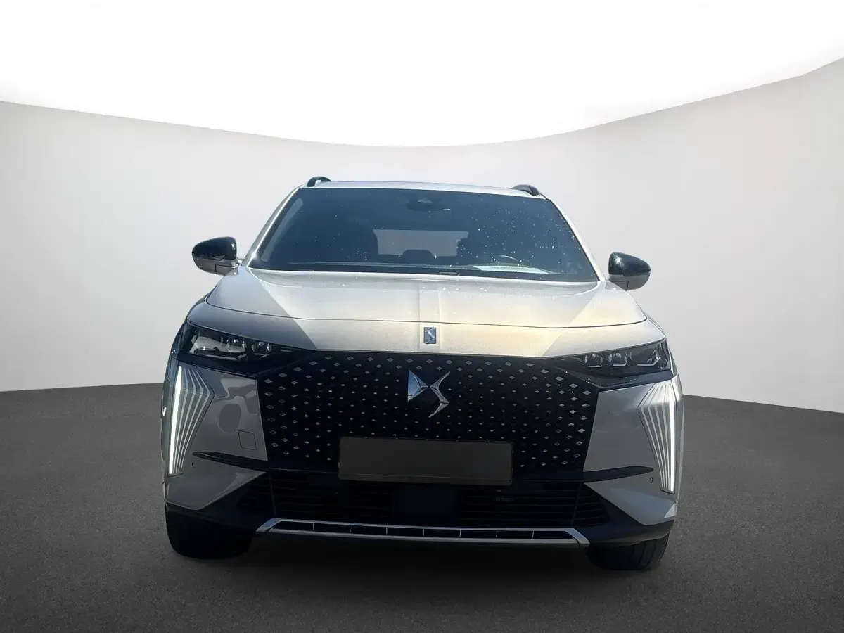 Gebraucht DS Automobiles DS7 Crossback Opera 306 PS (225 kW) 2024 Silber SUV