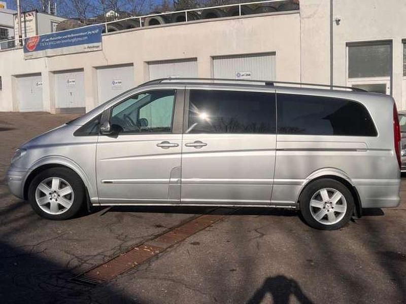 Gebraucht Mercedes Viano 150 PS (110 kW) 2008 Brillantsilber metallic (metallic) Van / Kleinbus