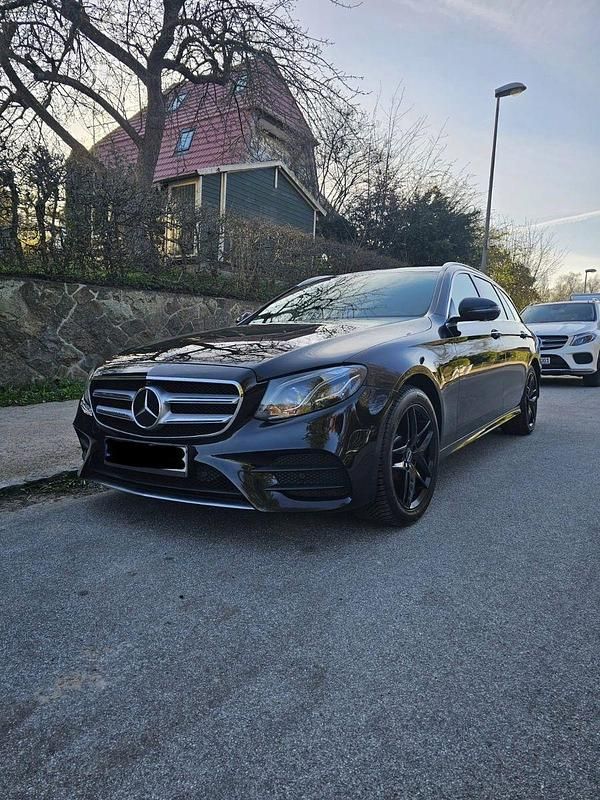 Gebraucht Mercedes E350 258 PS (189 kW) 2019 Schwarz Kombi