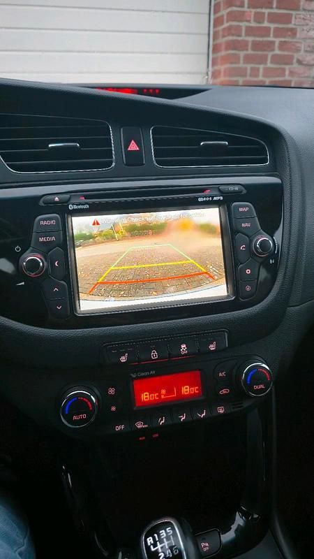 Gebraucht Kia Ceed 128 PS (94 kW) 2015 Weiß Kleinwagen