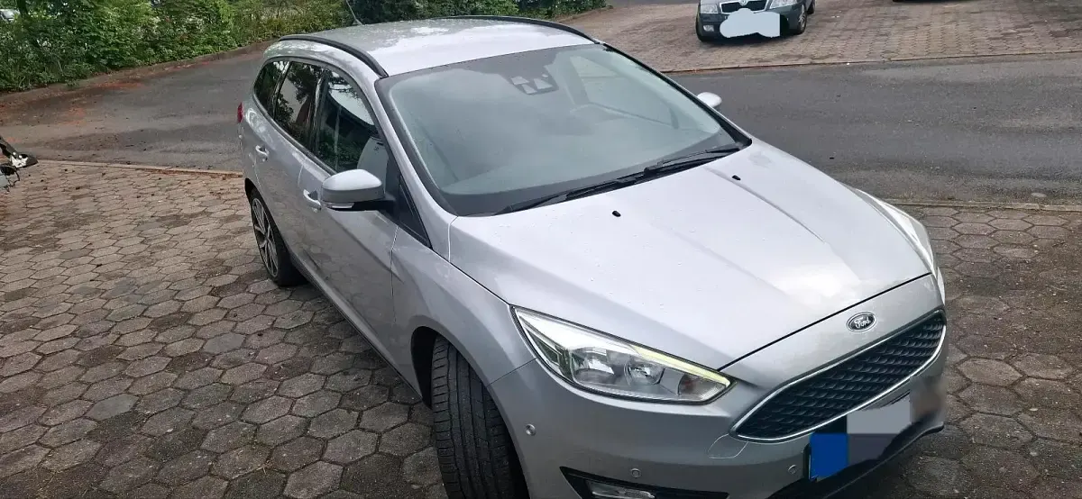 Gebraucht Ford Focus Cool & Connect 120 PS (88 kW) 2017 Silber Kombi