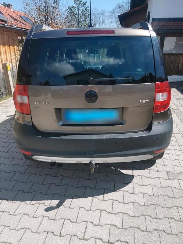 Gebraucht Skoda Yeti 160 PS (117 kW) 2010 Braun SUV