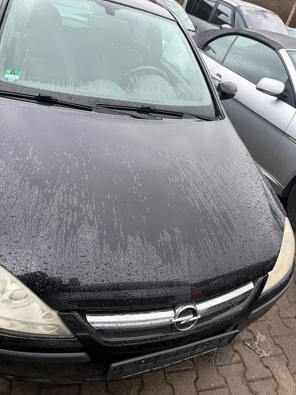 Second-hand Opel Corsa 90 CP (66 kW) 2004 Negru Hatchback