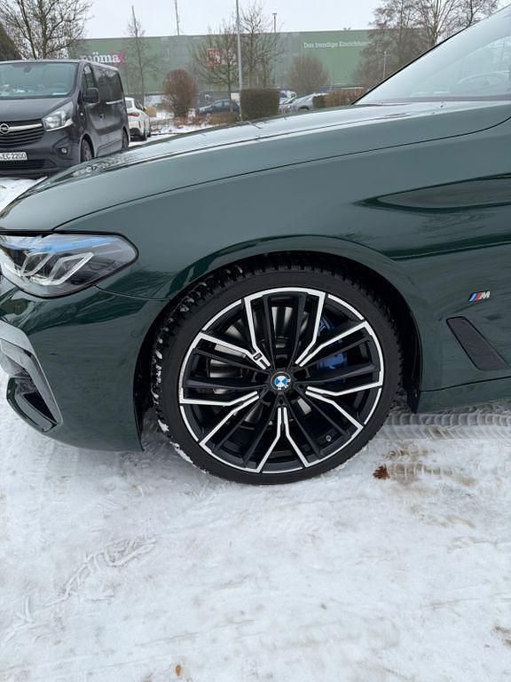 Gebraucht BMW M550 Performance 530 PS (389 kW) 2022 Grün Limousine