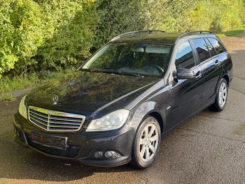 Schwarz Gebraucht 2012 Mercedes C200 Kombi | 5.399 € (Fairer Preis) - Bild 1/4