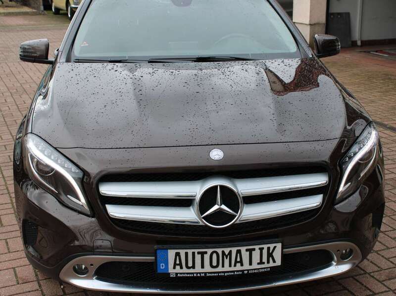 Orientbraun metalliclack Gebraucht 2014 Mercedes GLA220 SUV | 20.000 € (Guter Preis) - Bild 1/4