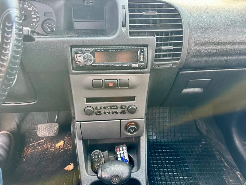 Gebraucht Opel Zafira Njoy 125 PS (91 kW) 2005 Blau Van / Kleinbus