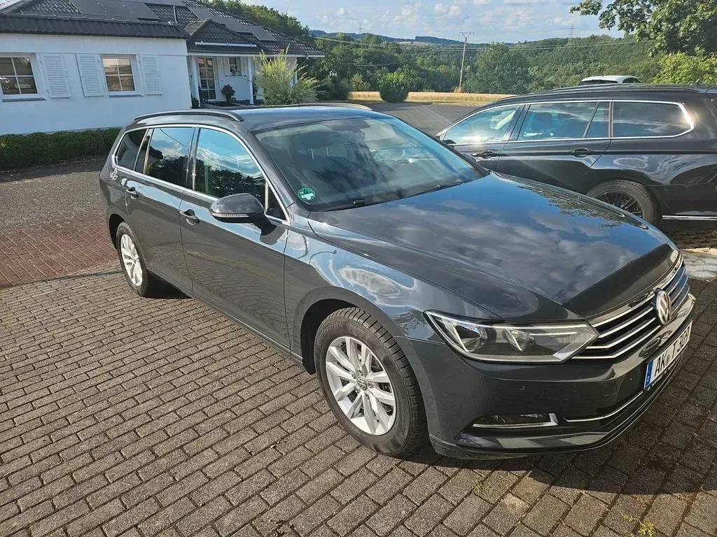 Gebraucht VW Passat Comfortline 150 PS (110 kW) 2017 Grau Kombi