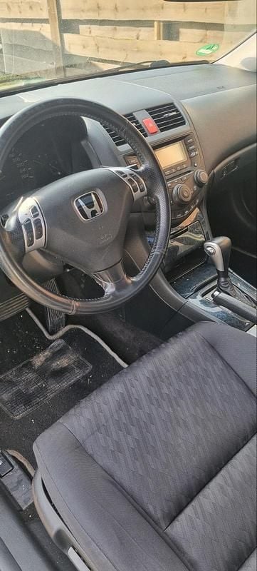 Gebraucht Honda Accord Executive 194 PS (142 kW) 2003 Silber Kombi