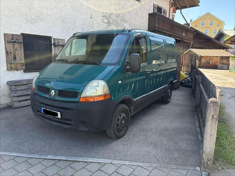 Second-hand Renault Master 99 CP (72 kW) 2004 Verde Van