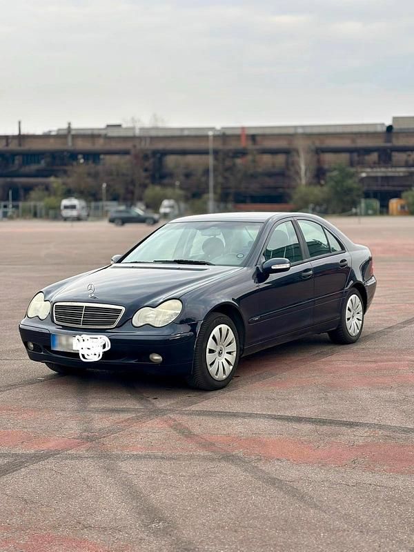 Gebraucht Mercedes C180 143 PS (105 kW) 2004 Blau Limousine