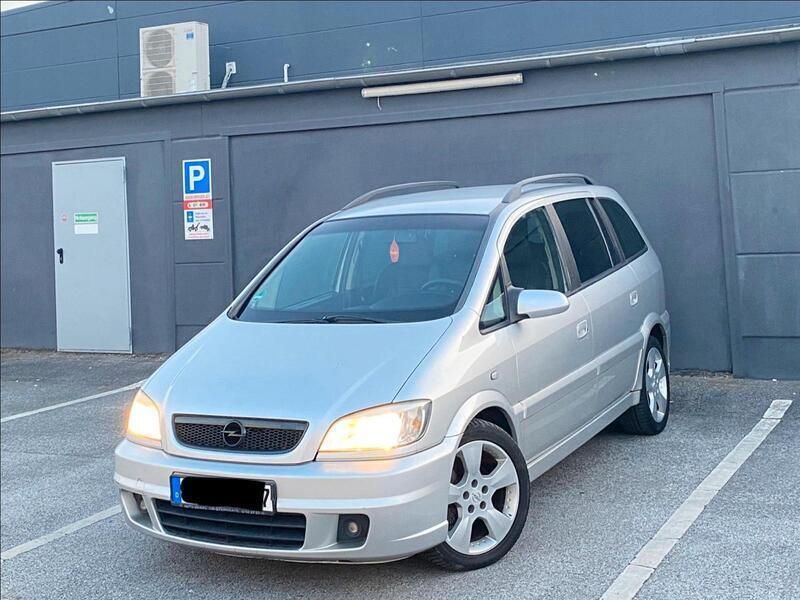 Silber Gebraucht 2005 Opel Zafira OPC Van / Kleinbus | 3.000 € (Teuer) - Bild 1/4