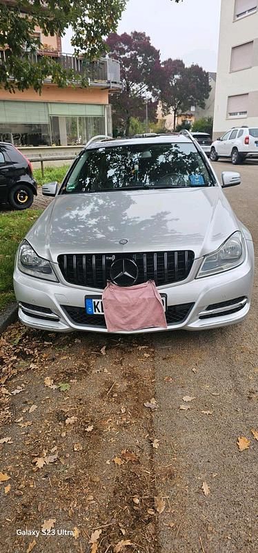 Silber Gebraucht 2012 Mercedes C220 Kombi | 9.100 € - Bild 1/4