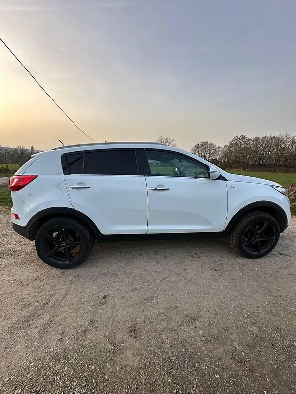 Gebraucht Kia Sportage 135 PS (99 kW) 2010 Weiß SUV