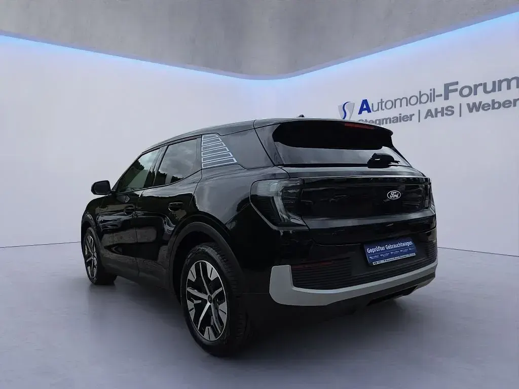 Używany Ford Explorer Extended Range 210 kW (286 KM) 2025 Czarny SUV