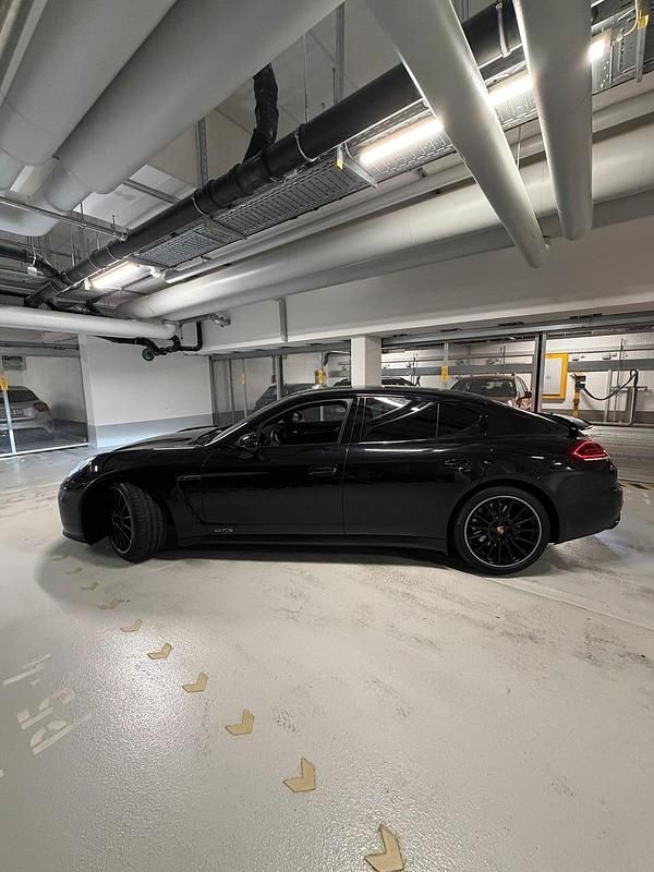Gebraucht Porsche Panamera GTS 441 PS (324 kW) 2015 Schwarz Limousine