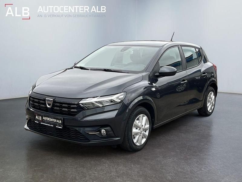 Grau Gebraucht 2021 Dacia Sandero Comfort Kleinwagen | 11.990 € (Etwas zu teuer) - Bild 1/4