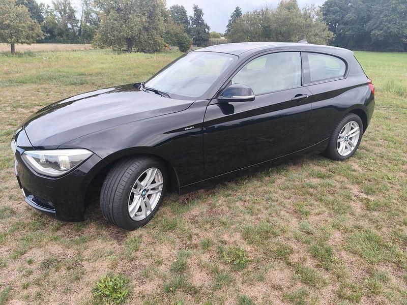 Gebraucht BMW 116 Urban Line 136 PS (100 kW) 2012 Schwarz Kleinwagen