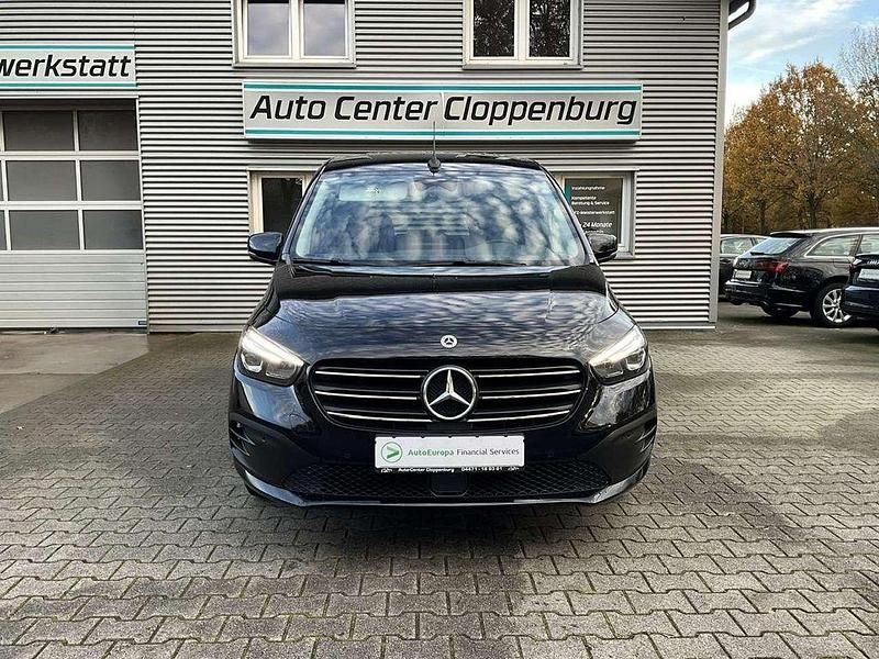 Gebraucht Mercedes 180 116 PS (85 kW) 2022 Schwarz Limousine